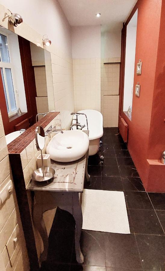 Perfectly Central Apartment 5 Min To Old Town & Art Noveau. Riga Ngoại thất bức ảnh